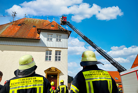 Übung der Feuerweiler Weiler in den Bergen am alten Schulhaus